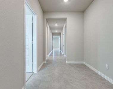 3904 Jasper Lane - Photo Thumbnail 10