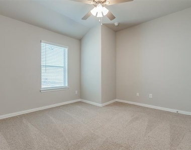 3904 Jasper Lane - Photo Thumbnail 13