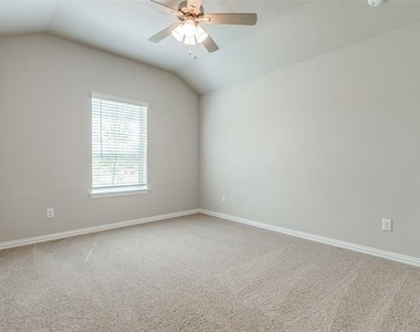 3904 Jasper Lane - Photo Thumbnail 11
