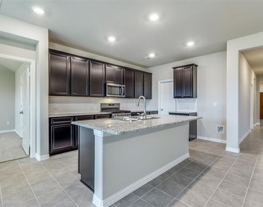 3904 Jasper Lane - Photo Thumbnail 5