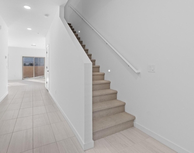 2831 W White Feather Lane - Photo Thumbnail 1