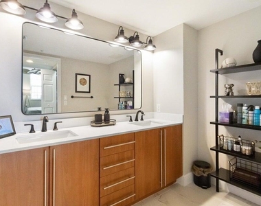 610 Clematis Street - Photo Thumbnail 9