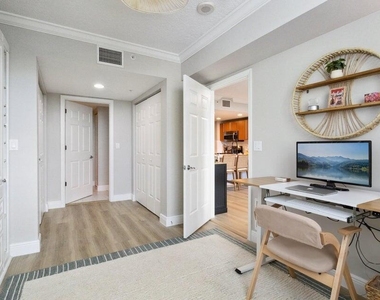 610 Clematis Street - Photo Thumbnail 13