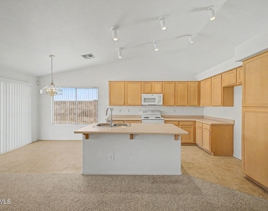 1407 W Bluefield Avenue - Photo Thumbnail 7
