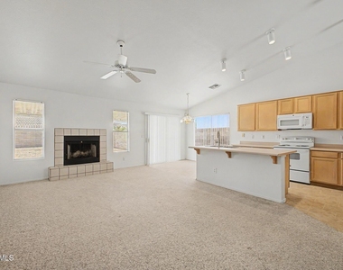 1407 W Bluefield Avenue - Photo Thumbnail 5