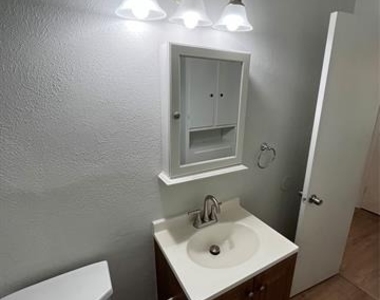 2314 Blyth Drive - Photo Thumbnail 12