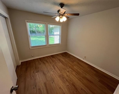 2314 Blyth Drive - Photo Thumbnail 17
