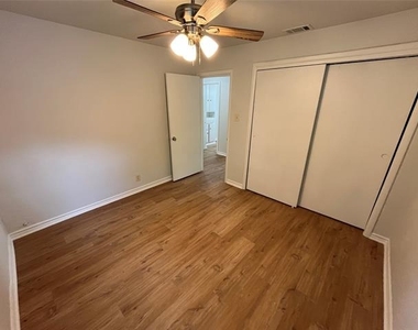 2314 Blyth Drive - Photo Thumbnail 16