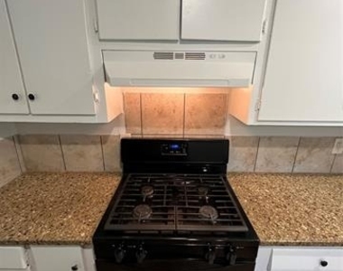 2314 Blyth Drive - Photo Thumbnail 6