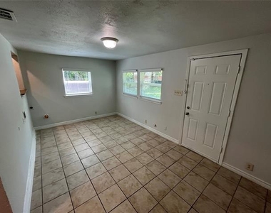 2314 Blyth Drive - Photo Thumbnail 9