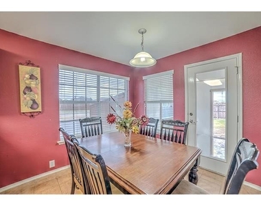 8801 Sierra Trail - Photo Thumbnail 6