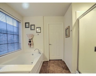 8801 Sierra Trail - Photo Thumbnail 12