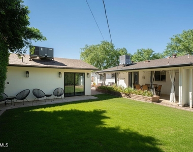 4813 E Fairmount Avenue - Photo Thumbnail 13