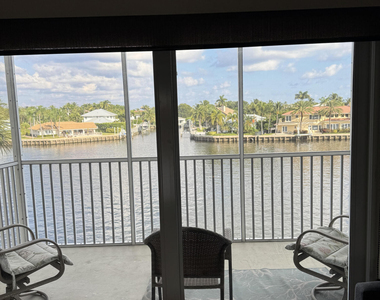 650 Snug Harbor Drive - Photo Thumbnail 6