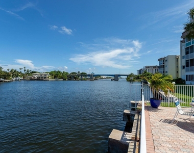 650 Snug Harbor Drive - Photo Thumbnail 31
