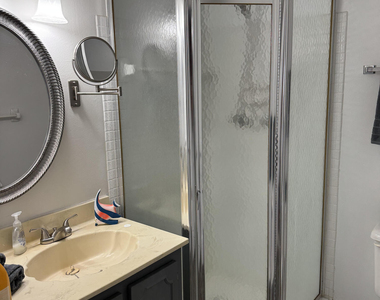 650 Snug Harbor Drive - Photo Thumbnail 13