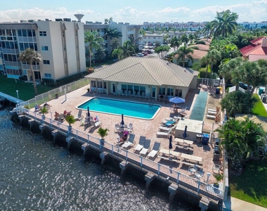 650 Snug Harbor Drive - Photo Thumbnail 3