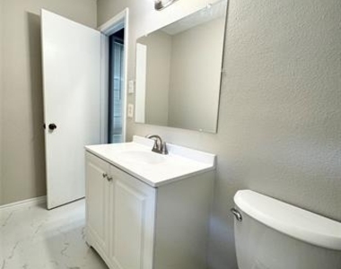 10415 Losa Drive - Photo Thumbnail 17