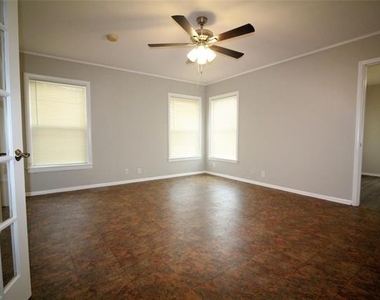 10415 Losa Drive - Photo Thumbnail 13
