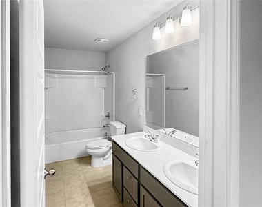 2955 Brittlebush Drive - Photo Thumbnail 14