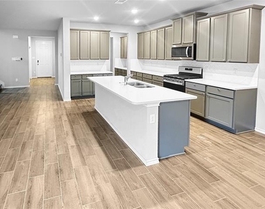 2955 Brittlebush Drive - Photo Thumbnail 10