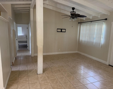 804 Sw 24th Avenue - Photo Thumbnail 2