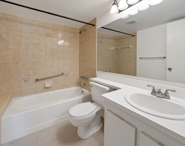 802 Sky Pine Way - Photo Thumbnail 5
