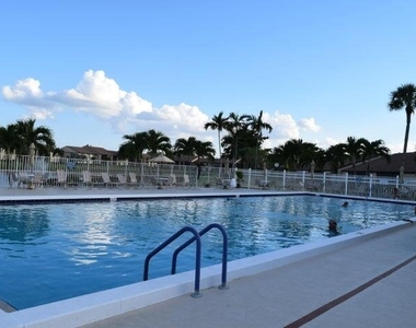 802 Sky Pine Way - Photo Thumbnail 16