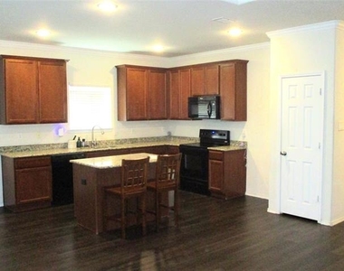 2424 Gelbray Place - Photo Thumbnail 6