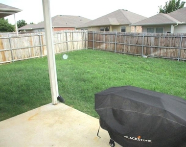 2424 Gelbray Place - Photo Thumbnail 20