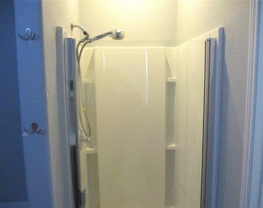 2424 Gelbray Place - Photo Thumbnail 19