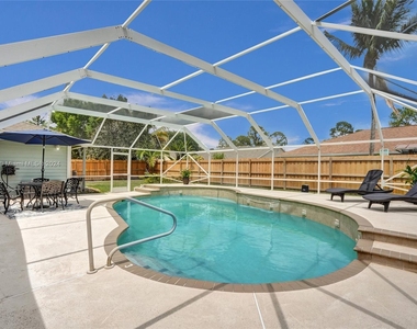 874 Blueberry Drive - Photo Thumbnail 15