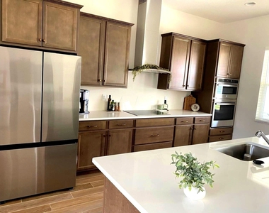 1719 Sw Bradway Lane - Photo Thumbnail 6