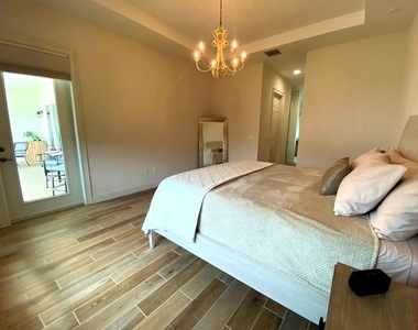 1719 Sw Bradway Lane - Photo Thumbnail 12