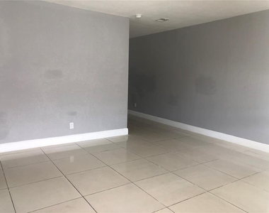 839 Nw 14th Avenue - Photo Thumbnail 4
