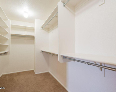 16663 W Rimrock Street - Photo Thumbnail 8