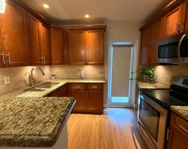609 Sw 6th Avenue - Photo Thumbnail 2