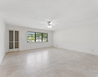 1821 Ne 40th Court - Photo Thumbnail 5
