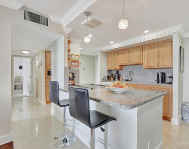 2121 N Ocean Boulevard - Photo Thumbnail 6