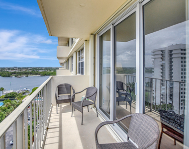 2121 N Ocean Boulevard - Photo Thumbnail 5