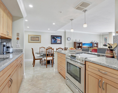 2121 N Ocean Boulevard - Photo Thumbnail 13