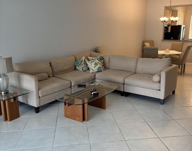 6 E Harbour Isle Dr Drive E - Photo Thumbnail 10