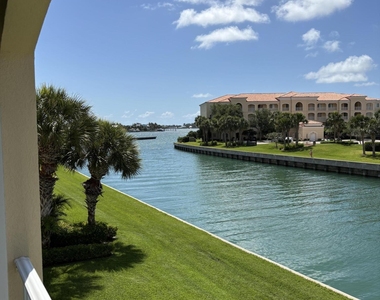 6 E Harbour Isle Dr Drive E - Photo Thumbnail 4
