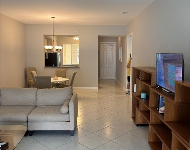 6 E Harbour Isle Dr Drive E - Photo Thumbnail 9