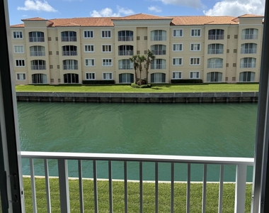6 E Harbour Isle Dr Drive E - Photo Thumbnail 2