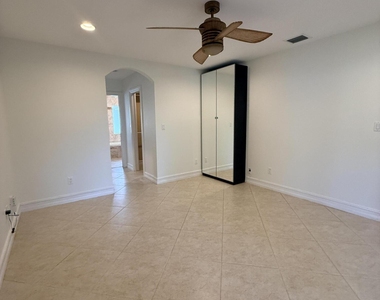 3509 Nw 26th Court - Photo Thumbnail 13