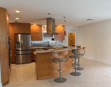 3509 Nw 26th Court - Photo Thumbnail 9
