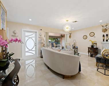 7649 Kismet Street - Photo Thumbnail 3