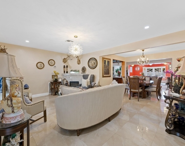 7649 Kismet Street - Photo Thumbnail 4