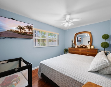 7649 Kismet Street - Photo Thumbnail 17